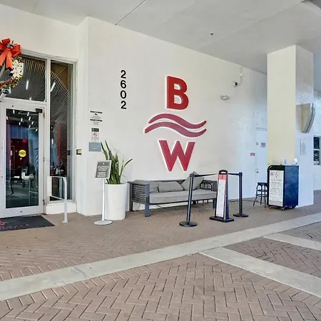 Beachwalk Condohotel-2